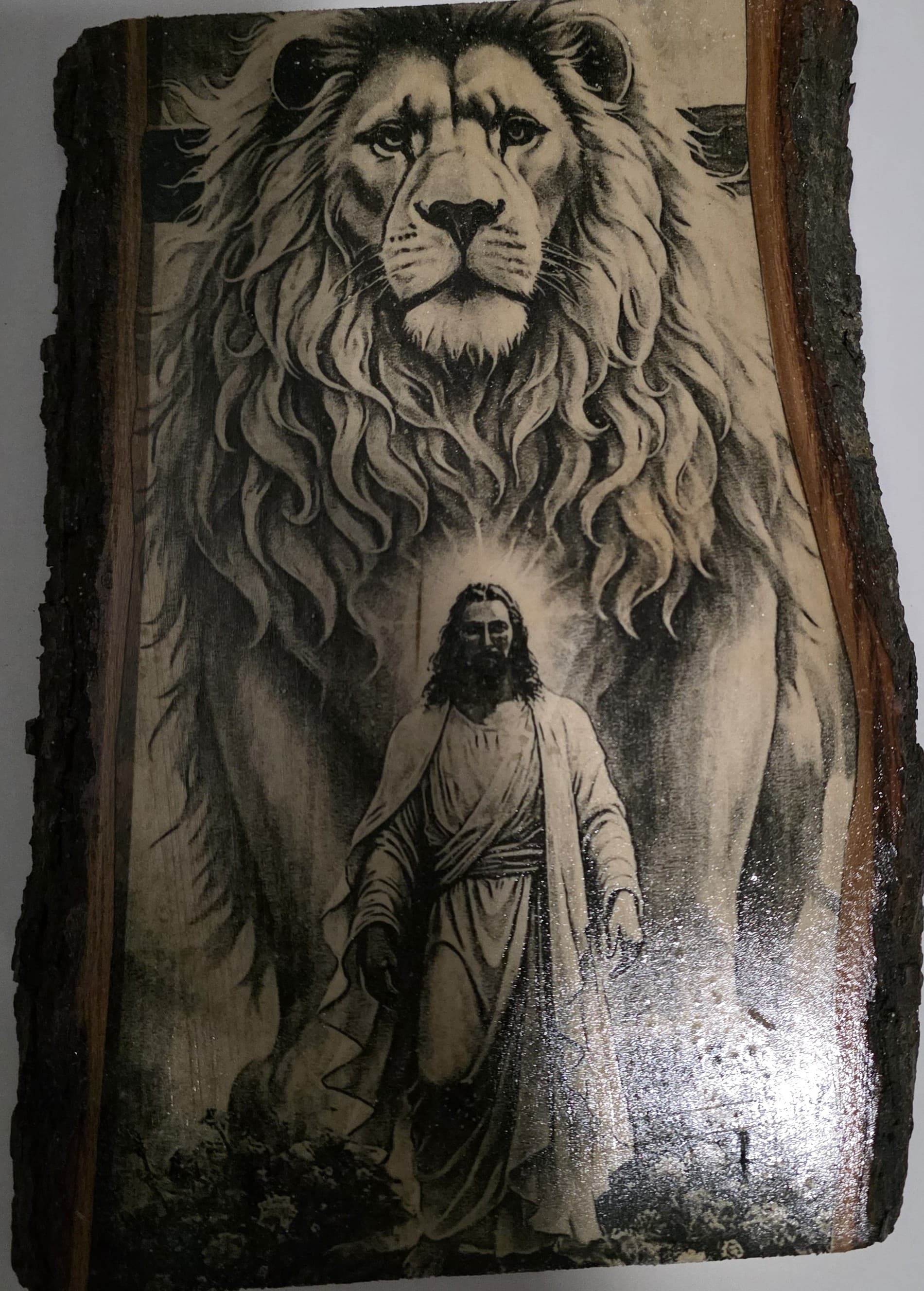 Lion & Christ Engraving – Live Edge Basswood